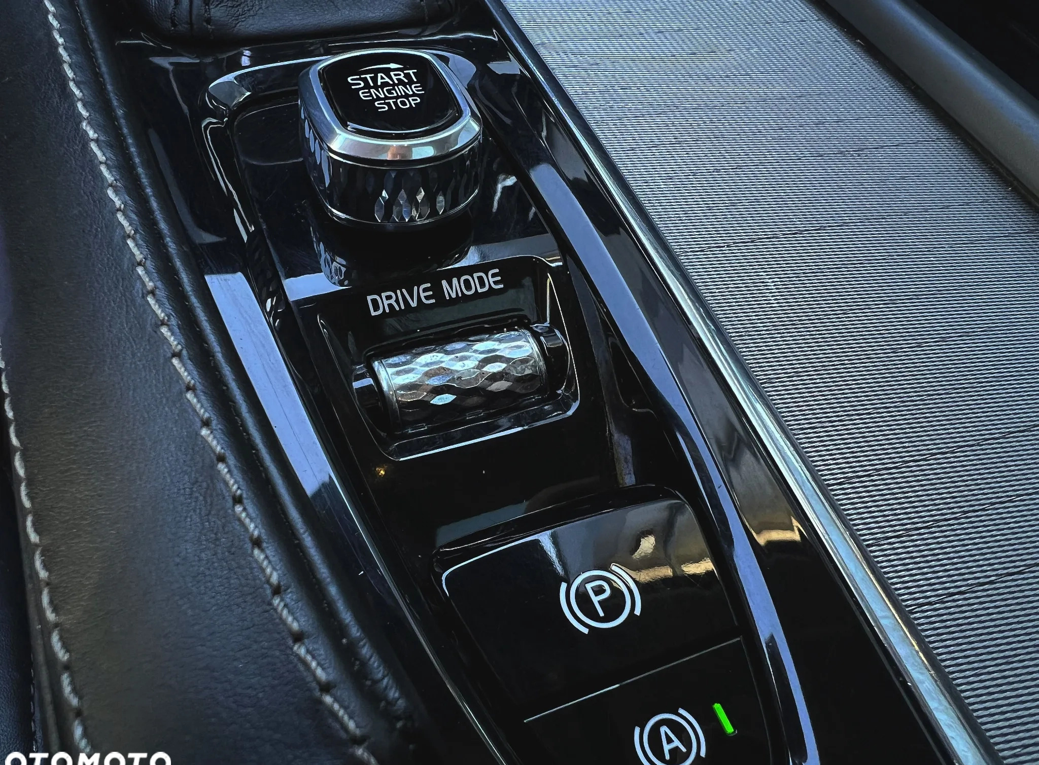 Volvo V90 cena 127900 przebieg: 94000, rok produkcji 2017 z Ośno Lubuskie małe 704